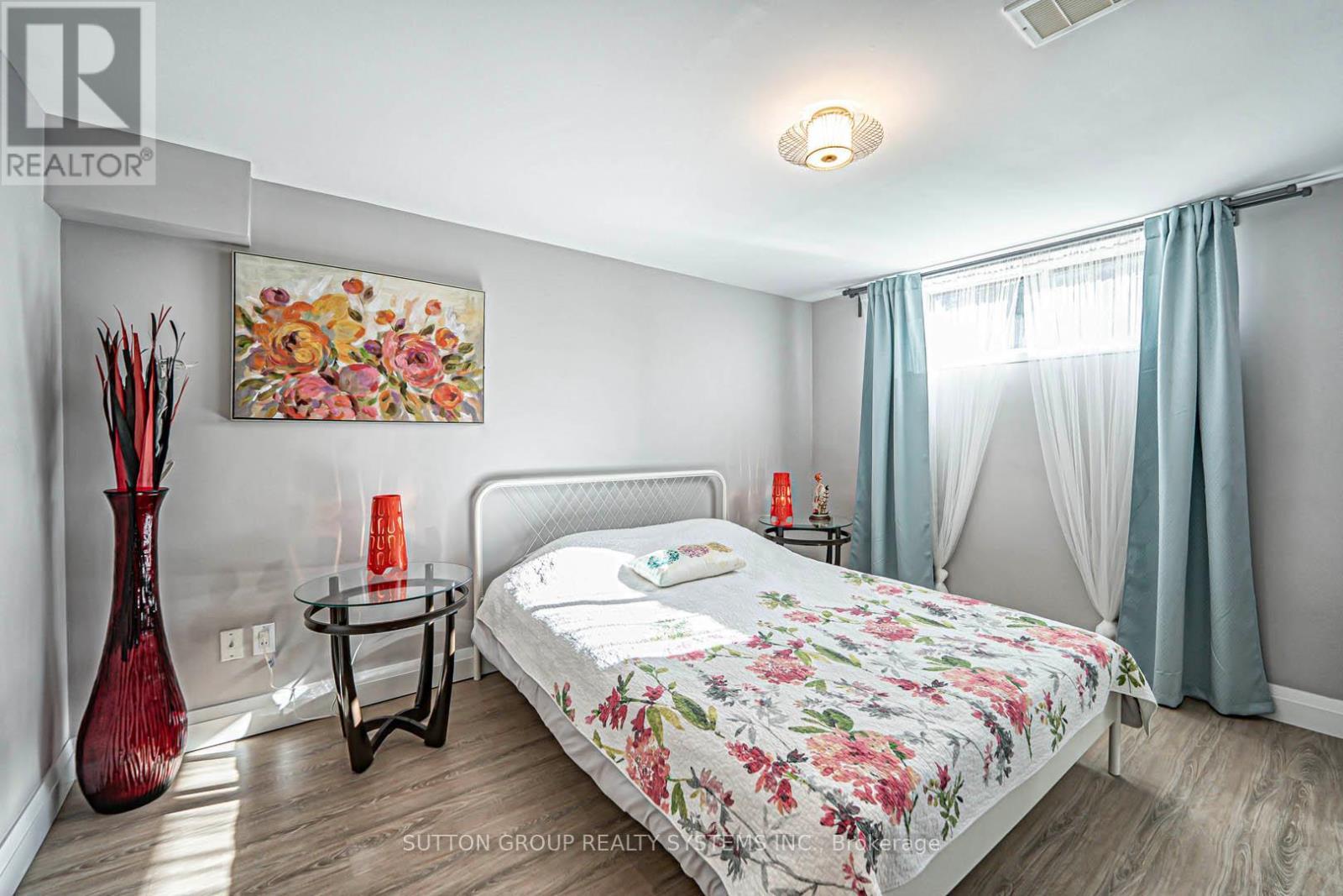 366 Renforth Drive, Toronto, ON - Indoor Photo Showing Bedroom