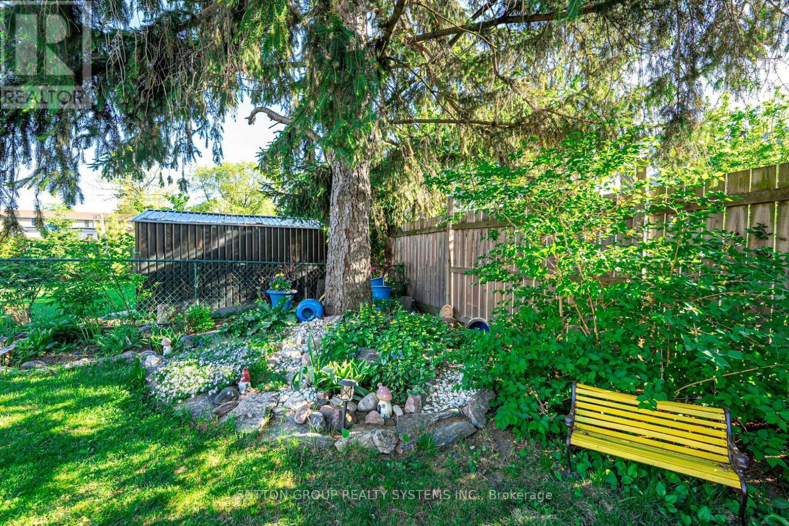 366 Renforth Drive, Toronto, ON - Outdoor