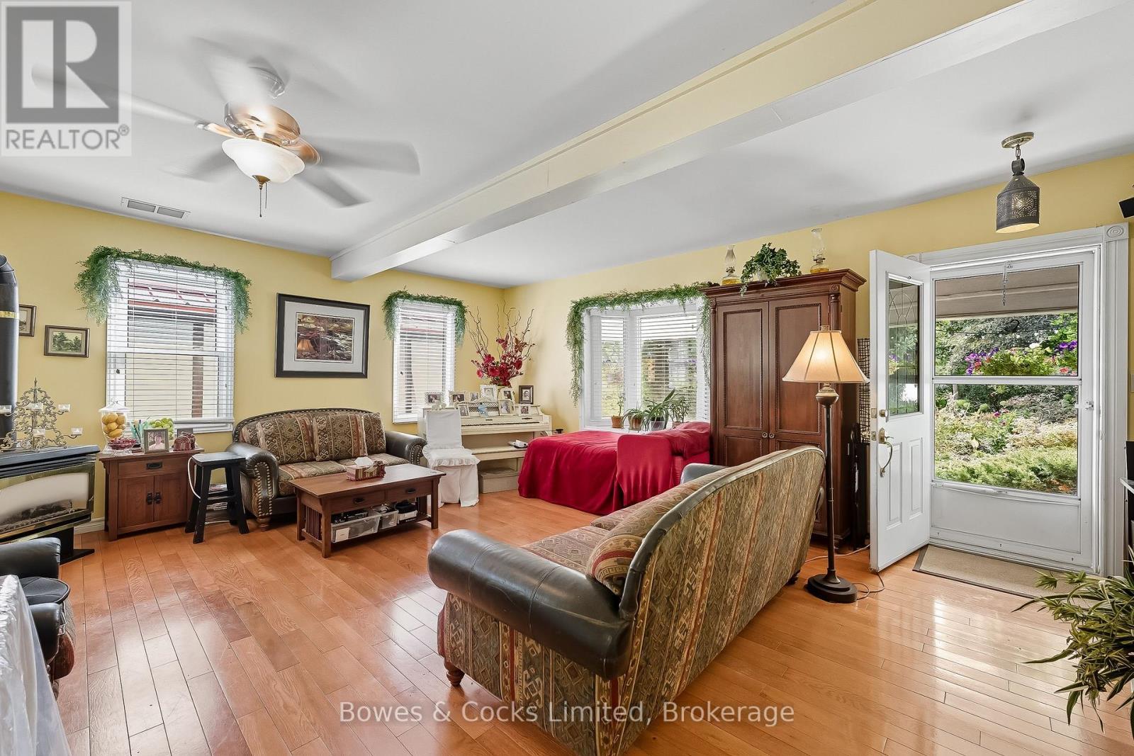 40 Victoria Street, Asphodel-Norwood (Norwood), ON - Indoor Photo Showing Living Room