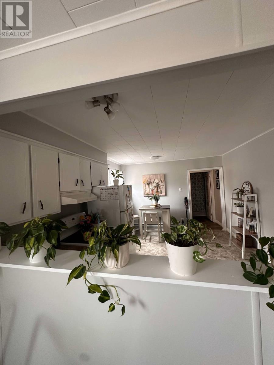 375 A & B Creston Boulevard, Marystown, NL - Indoor