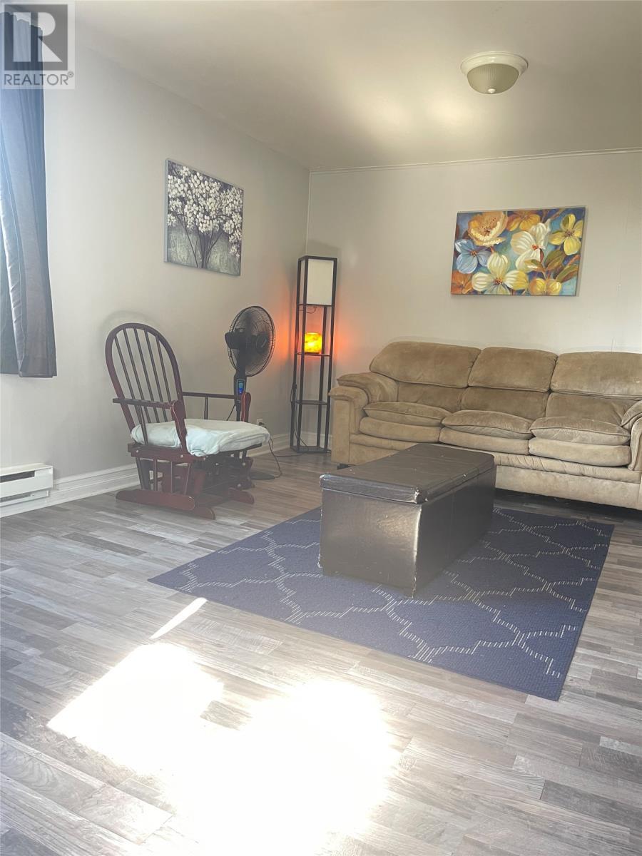 375 A & B Creston Boulevard, Marystown, NL - Indoor Photo Showing Living Room