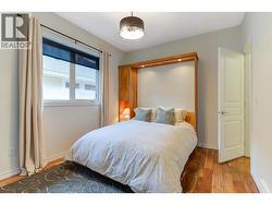 built in murphey bed -