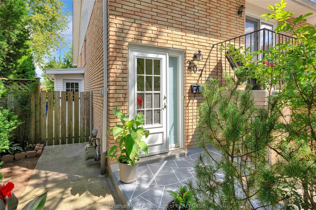 207 Coverdale Street, Chatham, ON