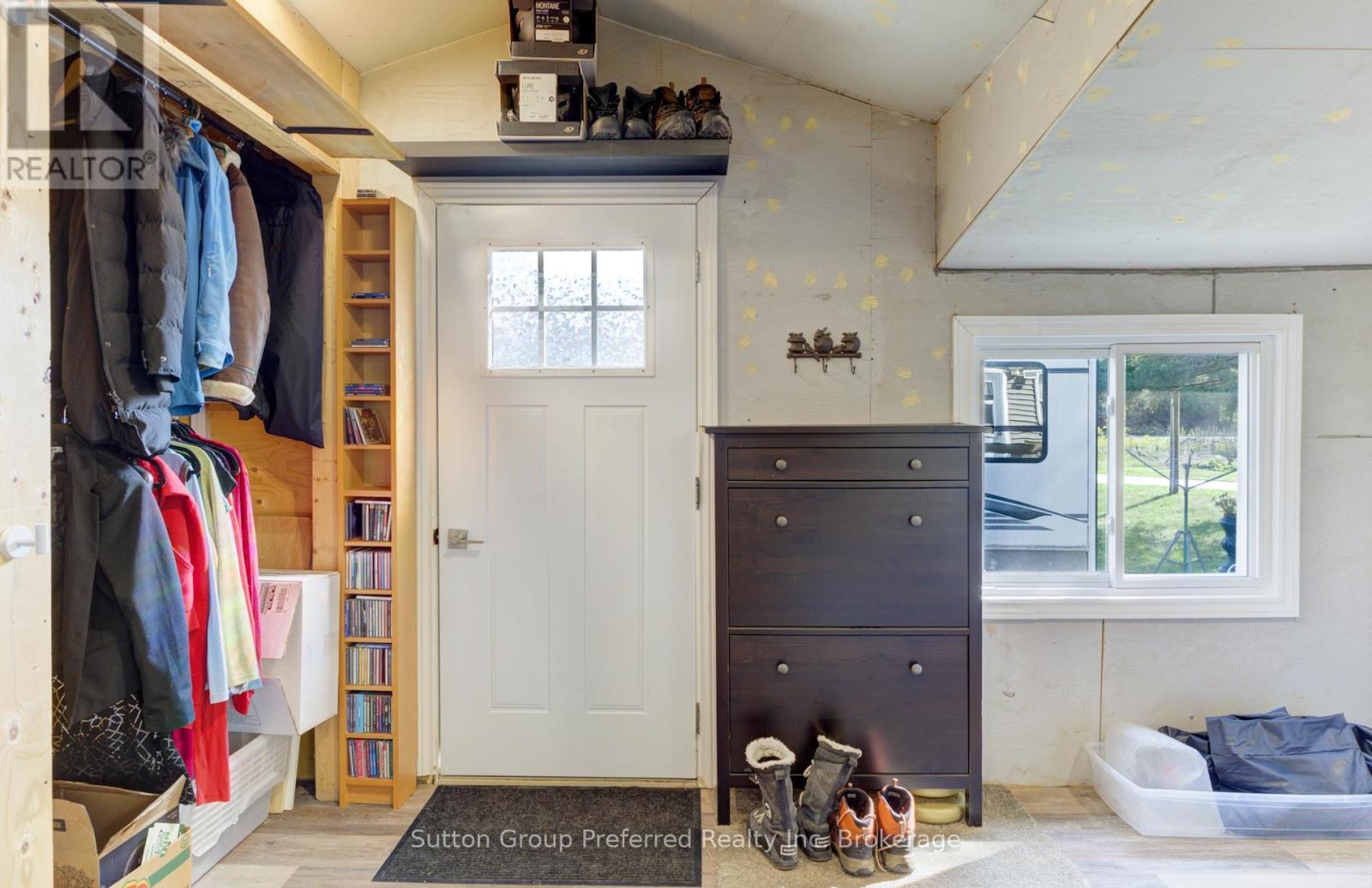 mudroom/laundry - 94 - 495856 10Th Line, East Zorra-Tavistock, ON