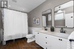 5 piece main floor bathroom -