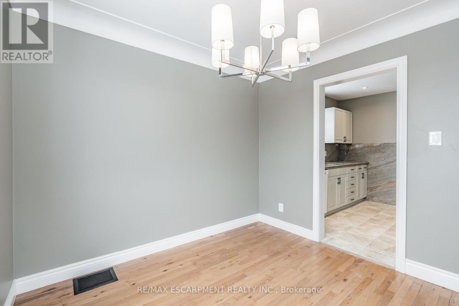 Dining Room - (Upper) - 317 King Street E, Hamilton, ON - Indoor Photo Showing Other Room