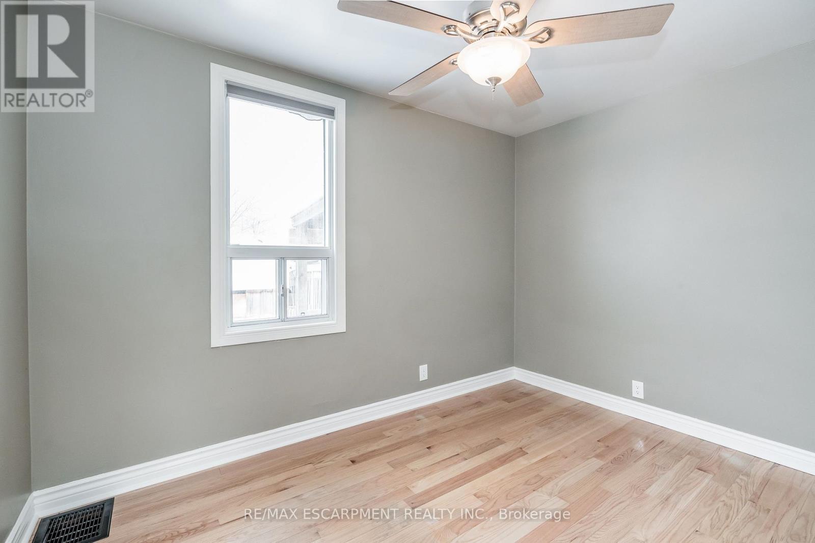 Large Window - (Upper) - 317 King Street E, Hamilton, ON - Indoor Photo Showing Other Room