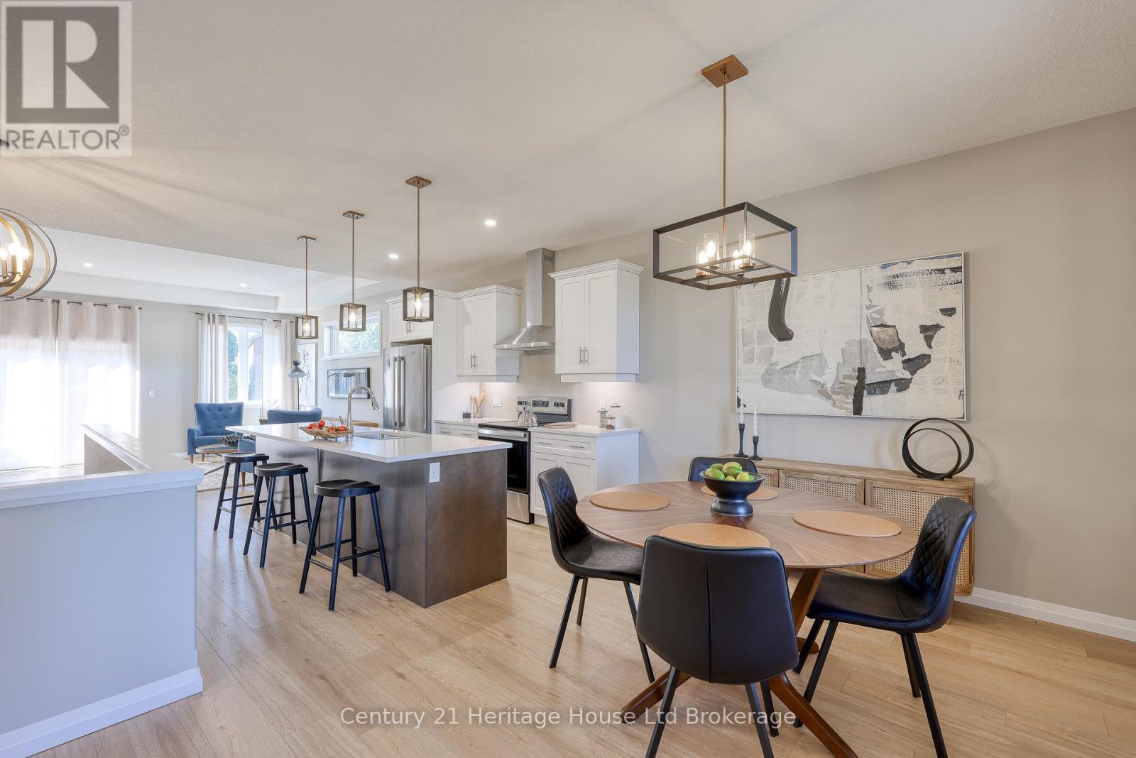 13 - 19 Anderson Street, Woodstock (Woodstock - South), ON - Indoor Photo Showing Dining Room