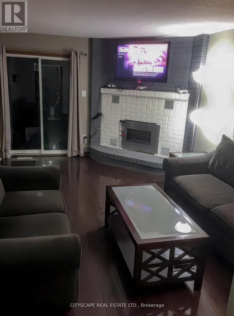 59 Romy Crescent, Thorold, ON - Indoor Photo Showing Living Room With Fireplace
