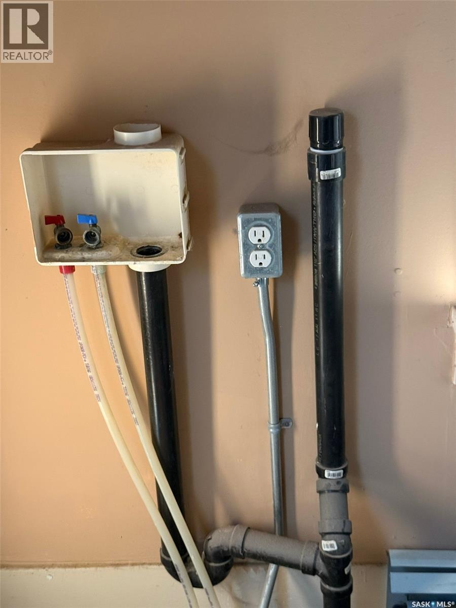 577 Central Avenue N, Swift Current, SK - Indoor