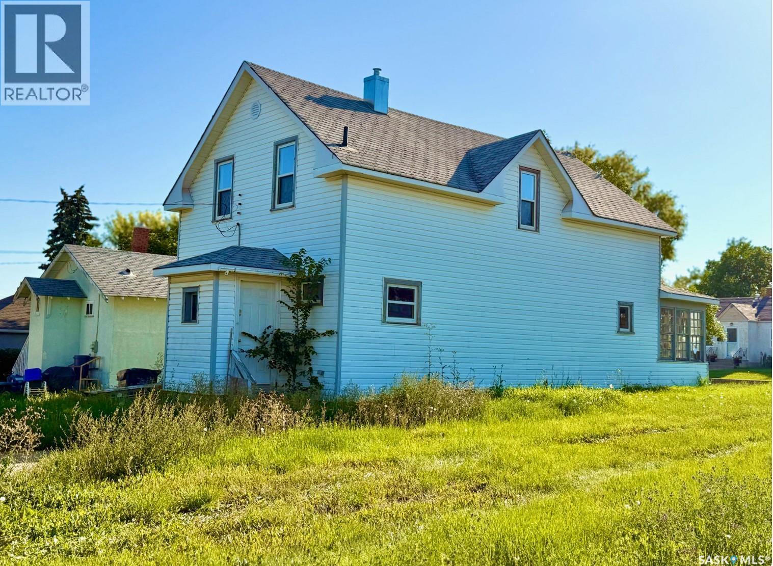 577 Central Avenue N, Swift Current, SK - Outdoor