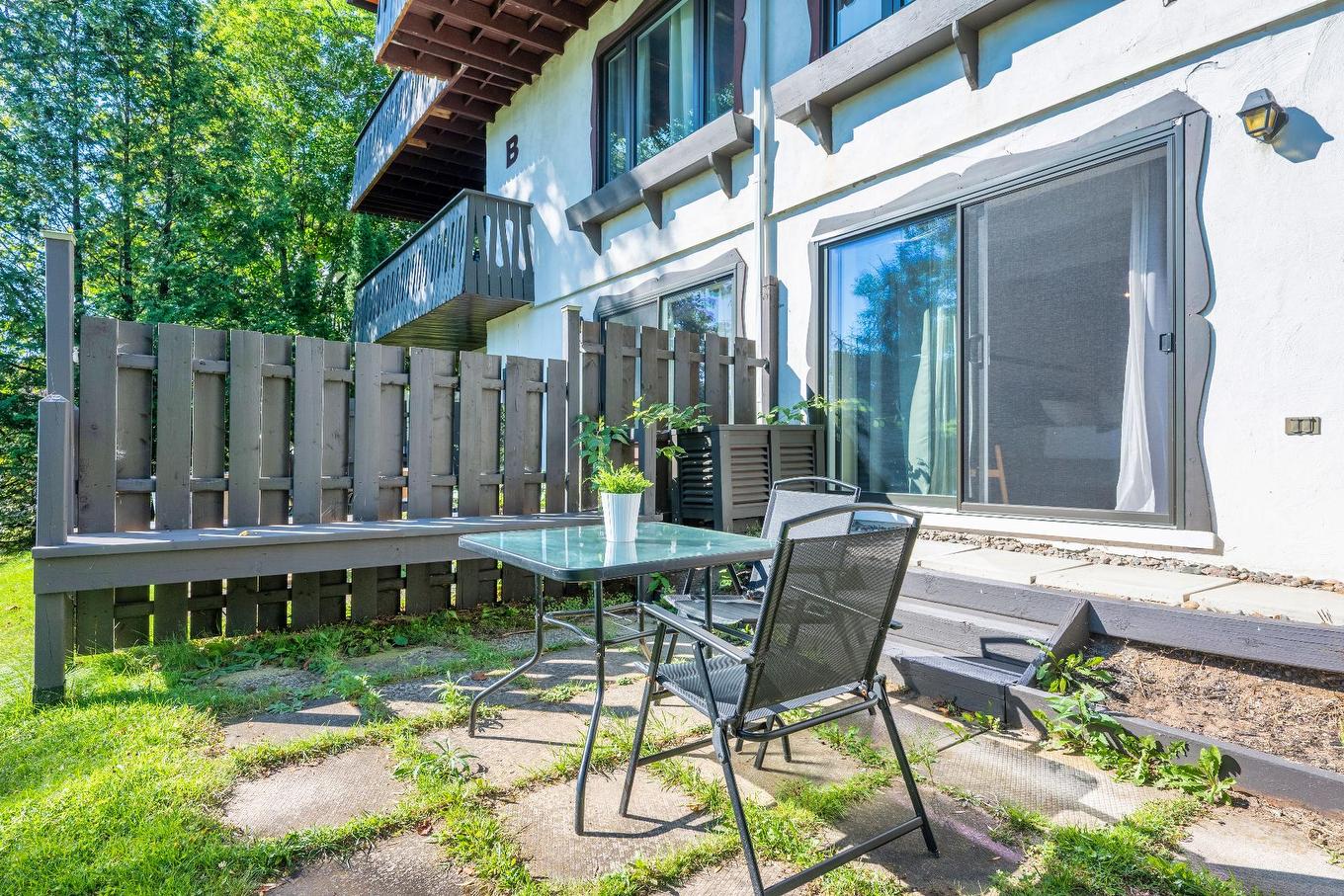 Patio - 422-231 Ch. De Lac-Tremblant-Nord, Mont-Tremblant, QC