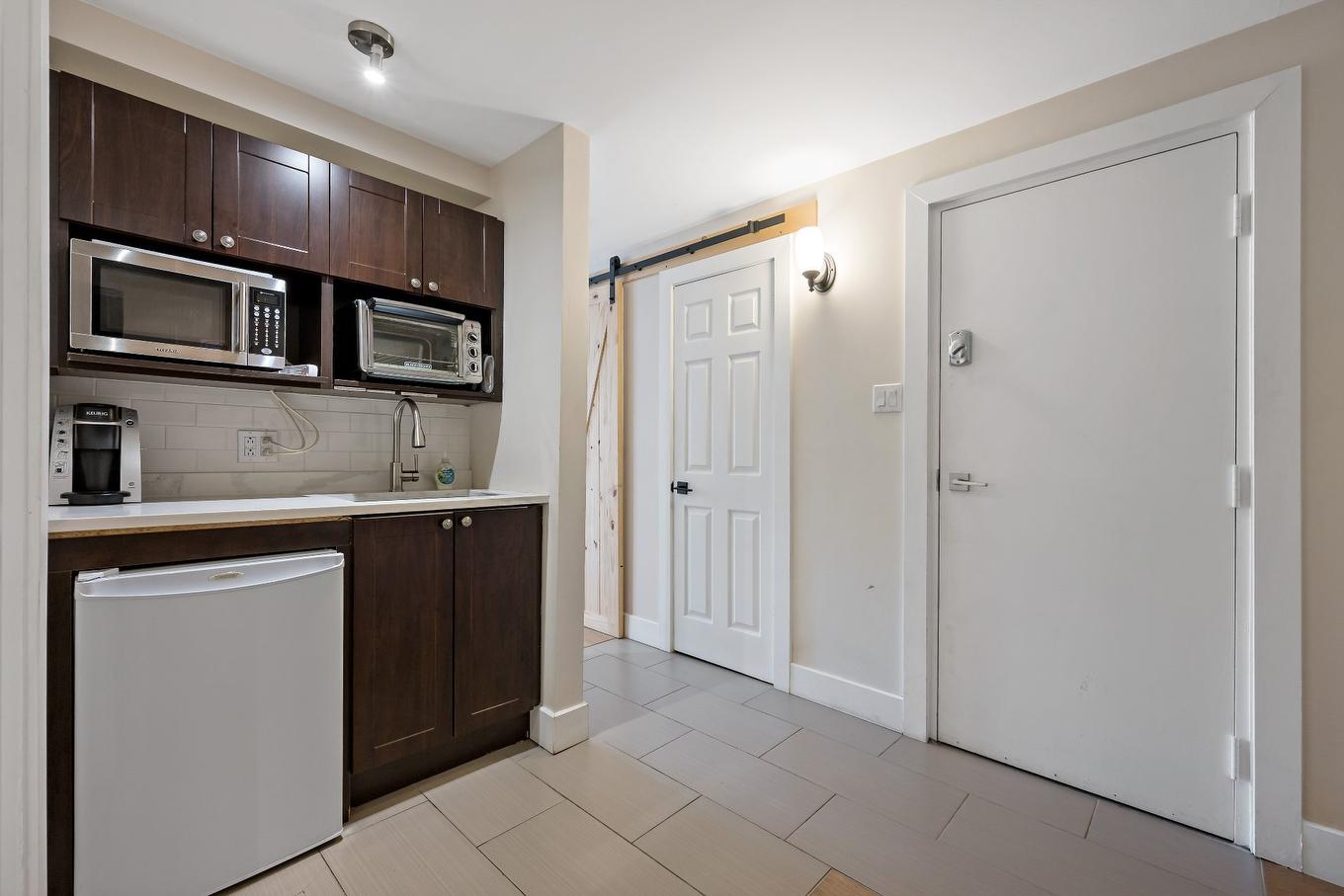 Kitchenette - 422-231 Ch. De Lac-Tremblant-Nord, Mont-Tremblant, QC