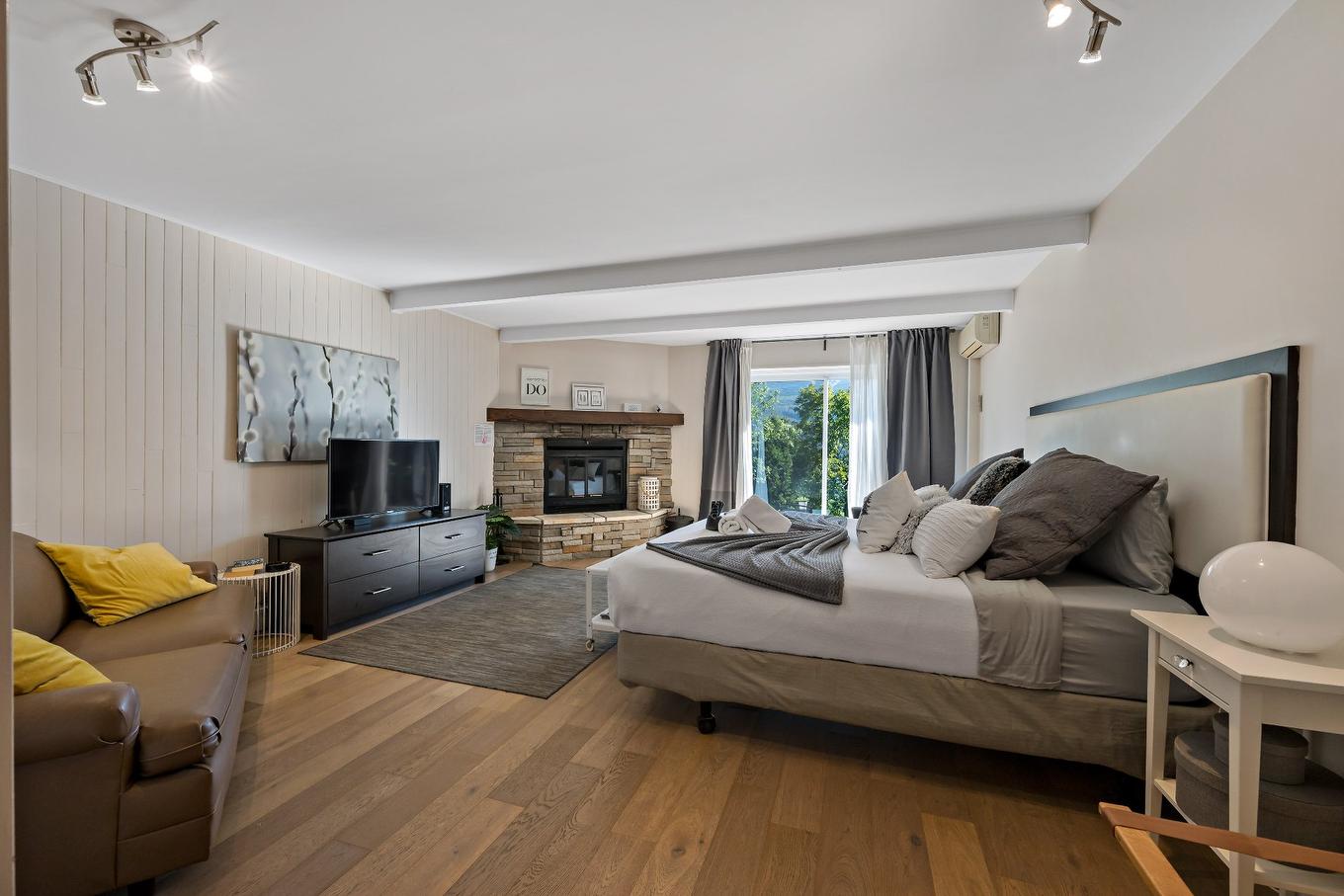 Loft - 422-231 Ch. De Lac-Tremblant-Nord, Mont-Tremblant, QC