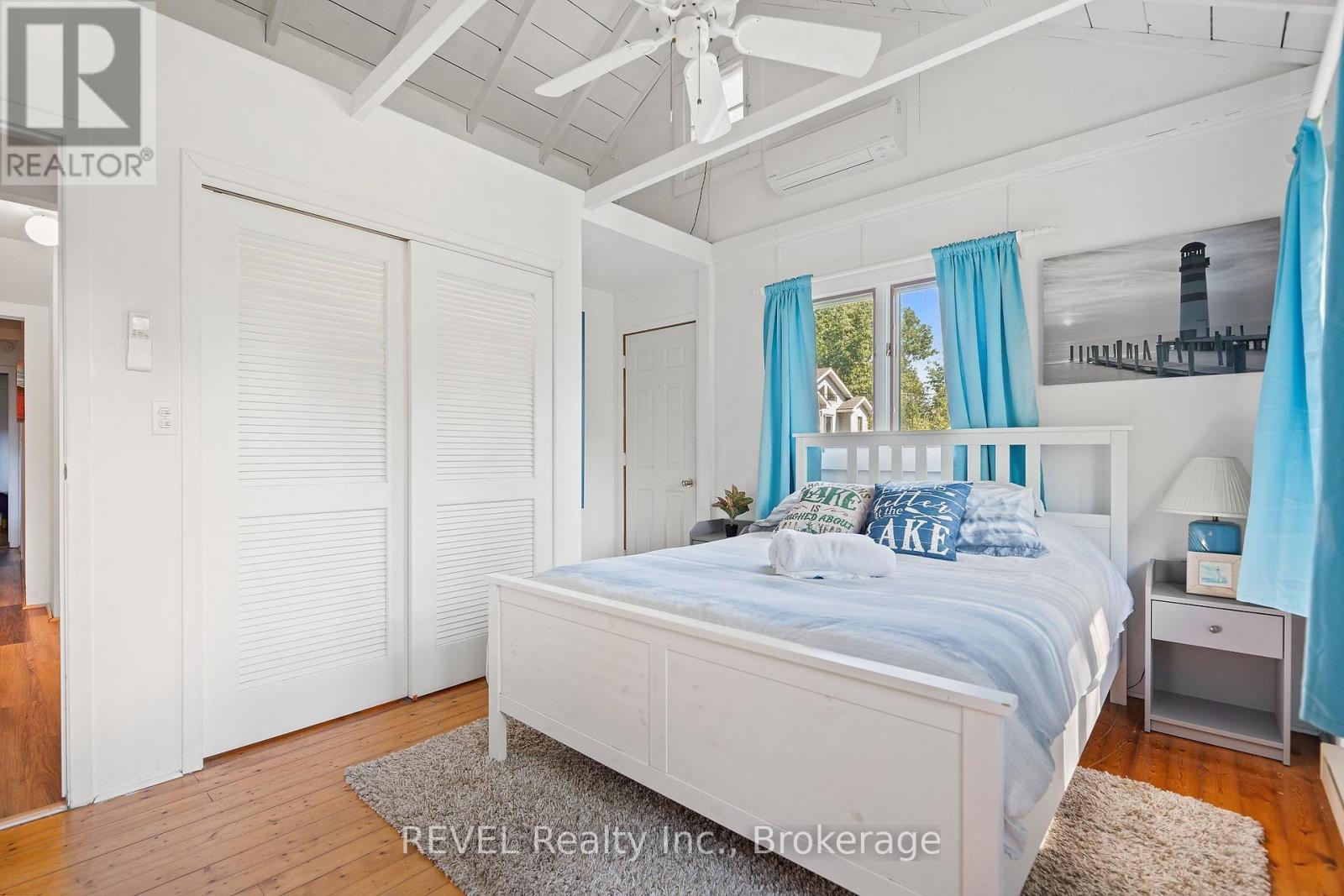 3606 Firelane 12, Port Colborne (Sherkston), ON - Indoor Photo Showing Bedroom