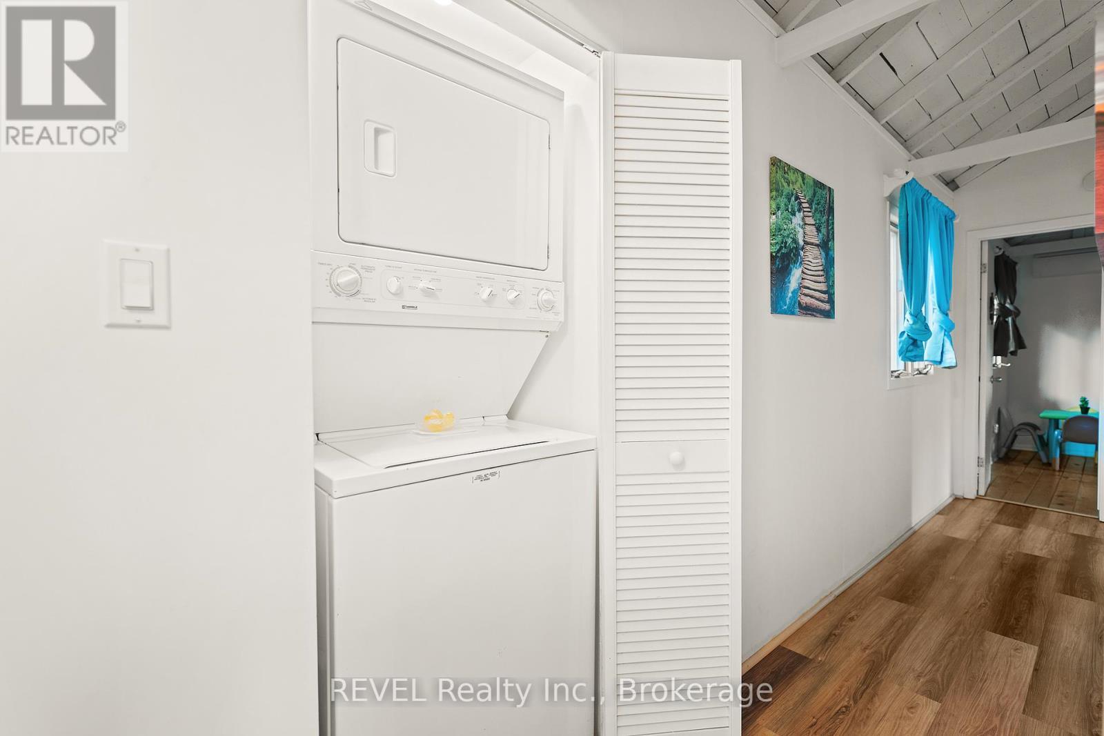 3606 Firelane 12, Port Colborne (Sherkston), ON - Indoor Photo Showing Laundry Room