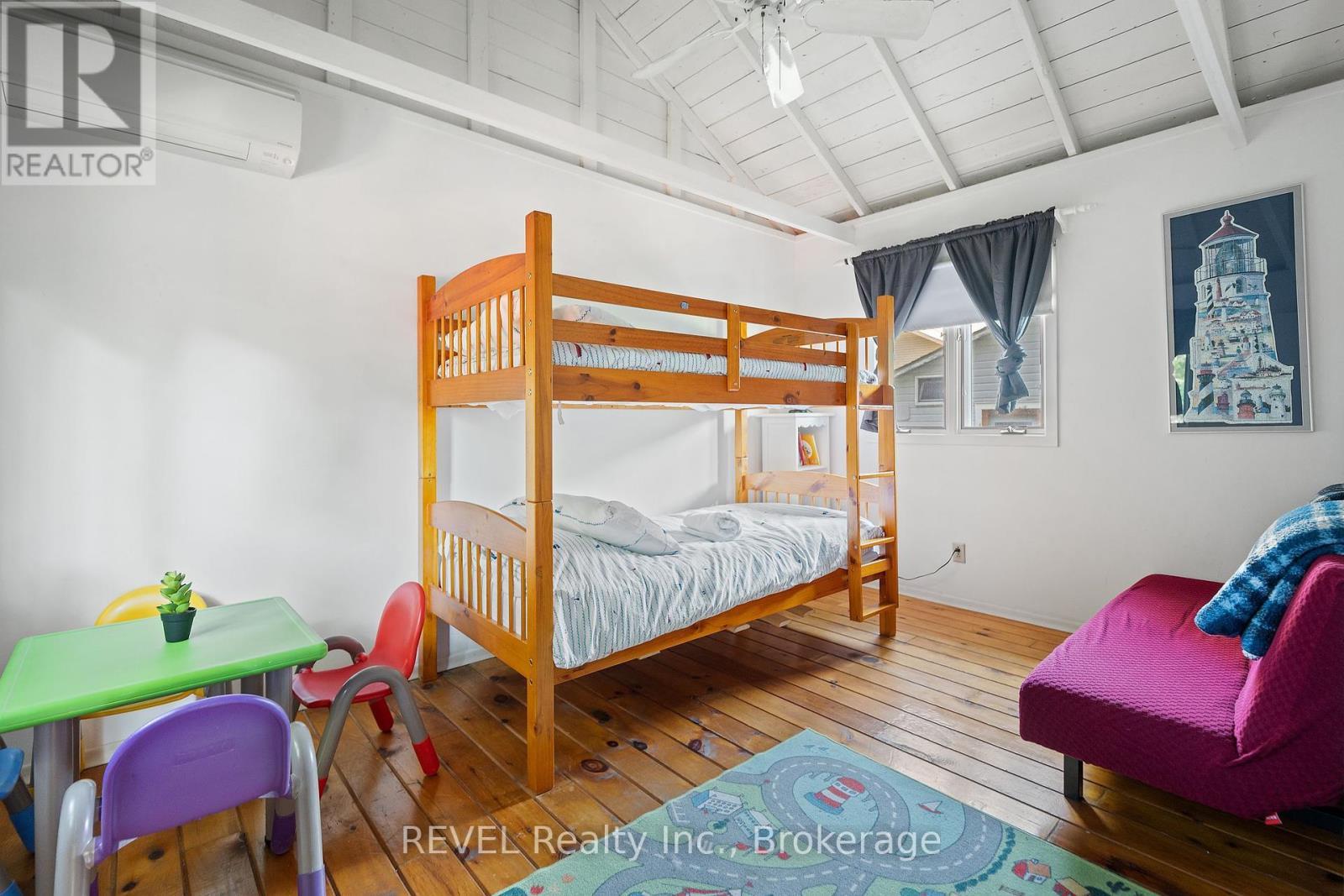 3606 Firelane 12, Port Colborne (Sherkston), ON - Indoor Photo Showing Bedroom