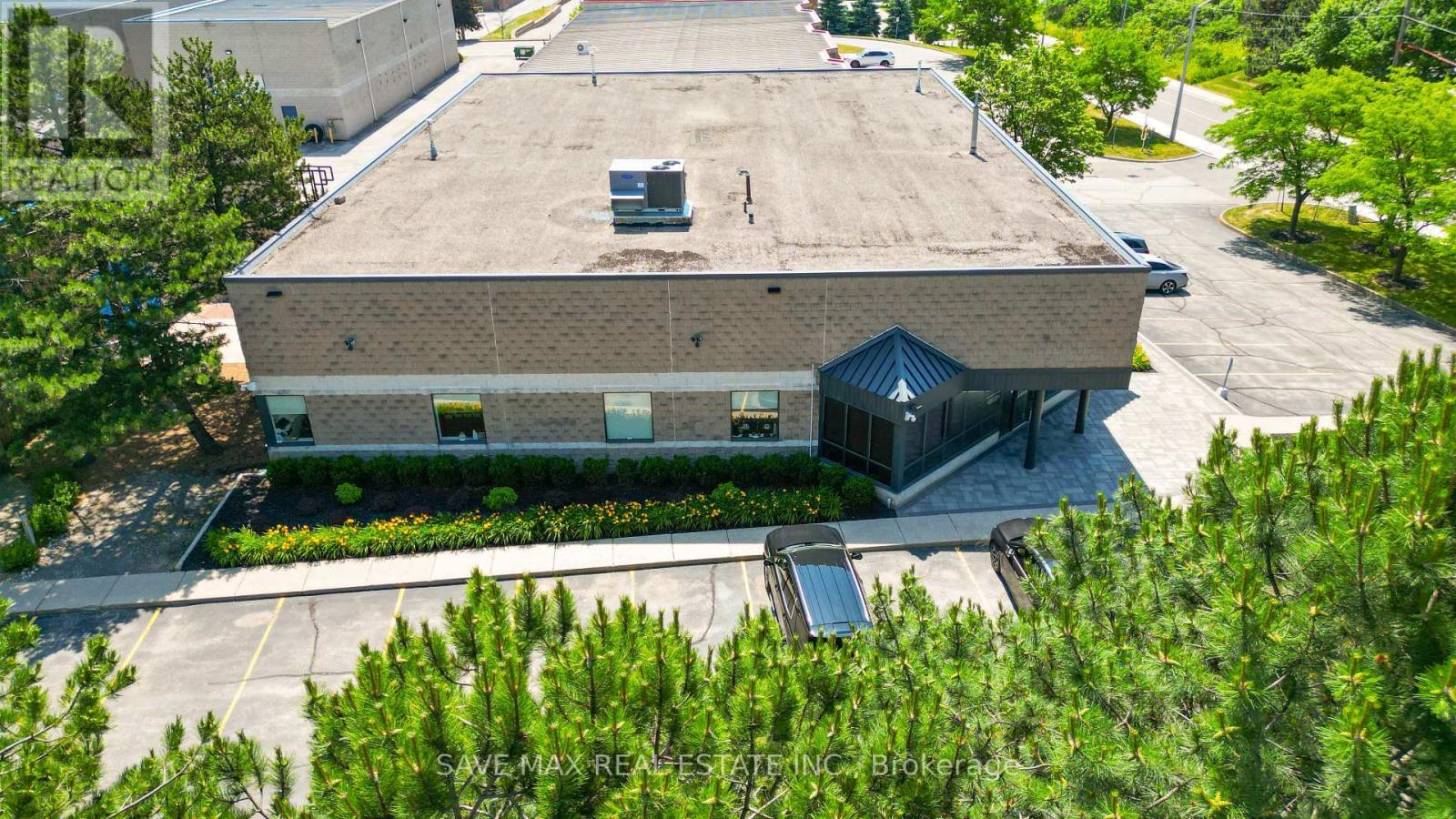 5044 South Service Road, Burlington, ON