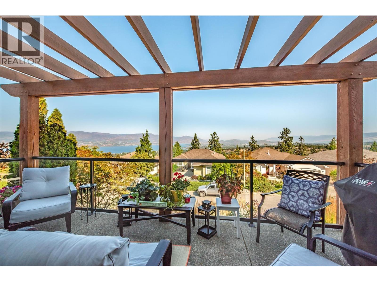 755 South Crest Drive, Kelowna, BC - Outdoor
