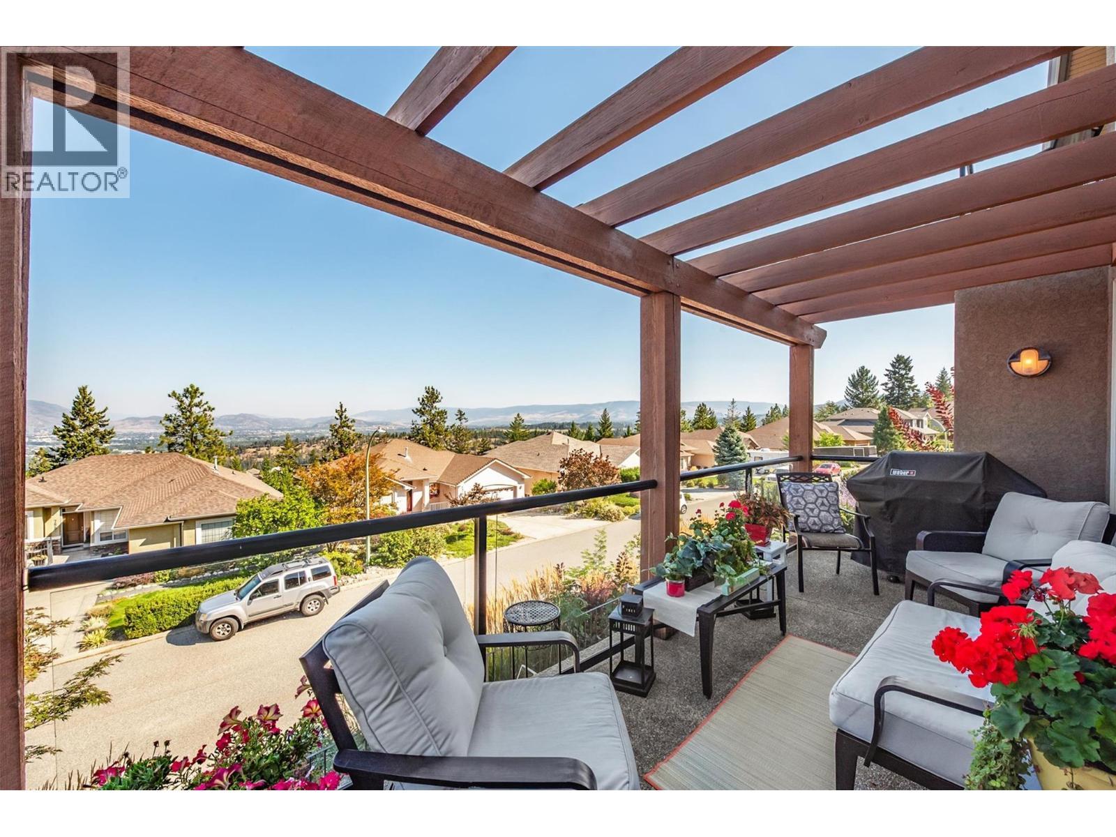 755 South Crest Drive, Kelowna, BC - Outdoor