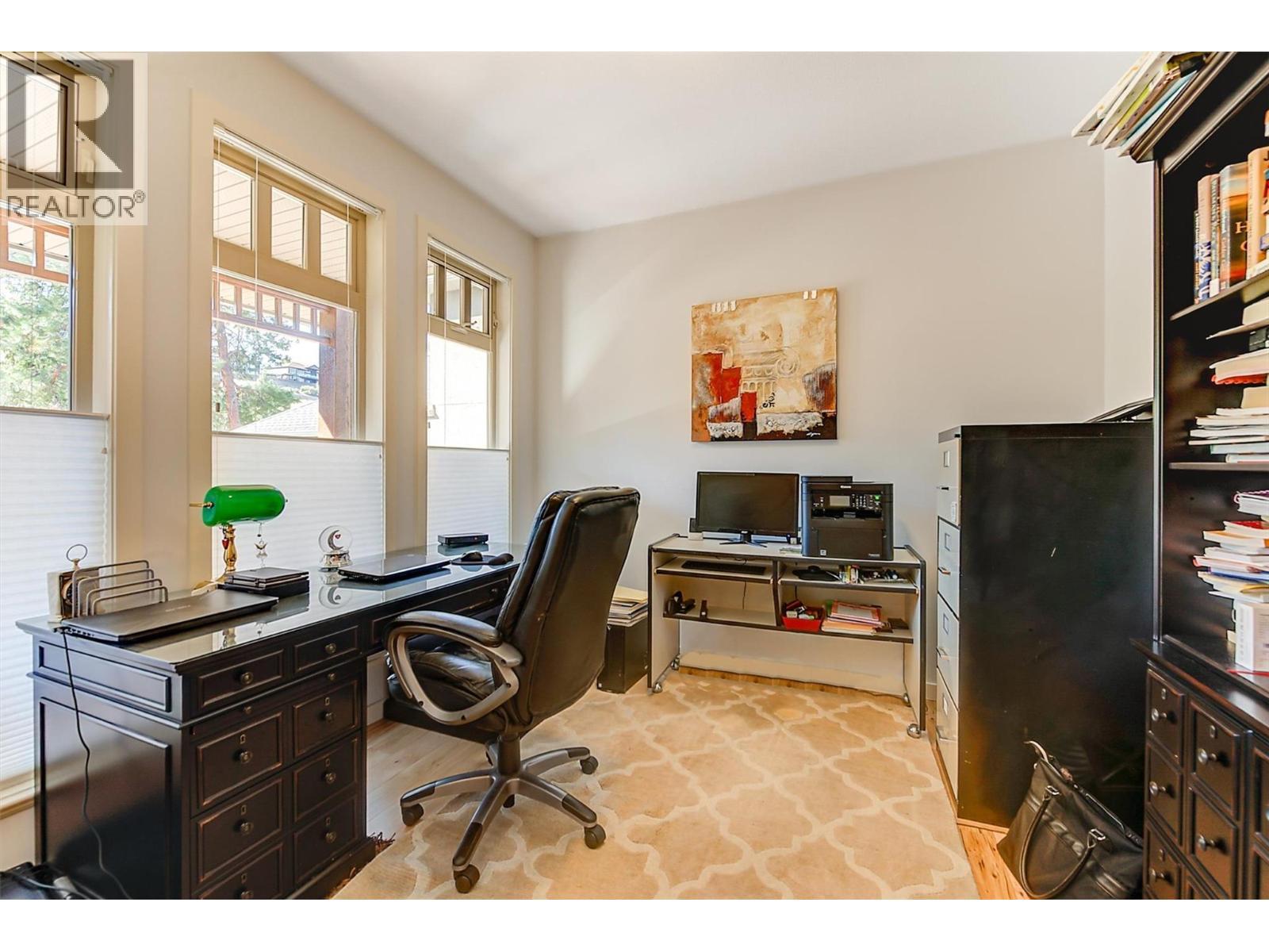 755 South Crest Drive, Kelowna, BC - Indoor Photo Showing Office