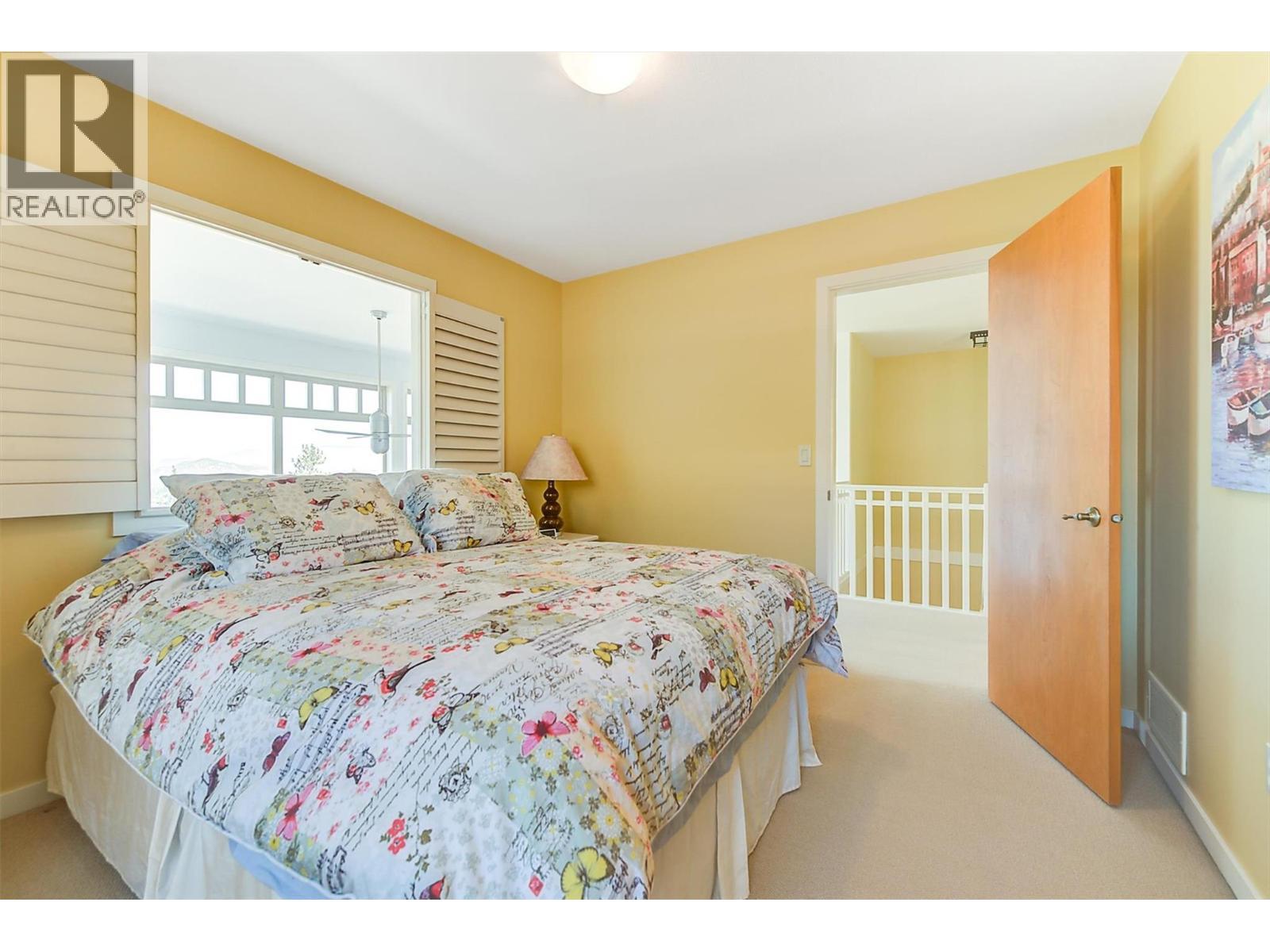 755 South Crest Drive, Kelowna, BC - Indoor Photo Showing Bedroom