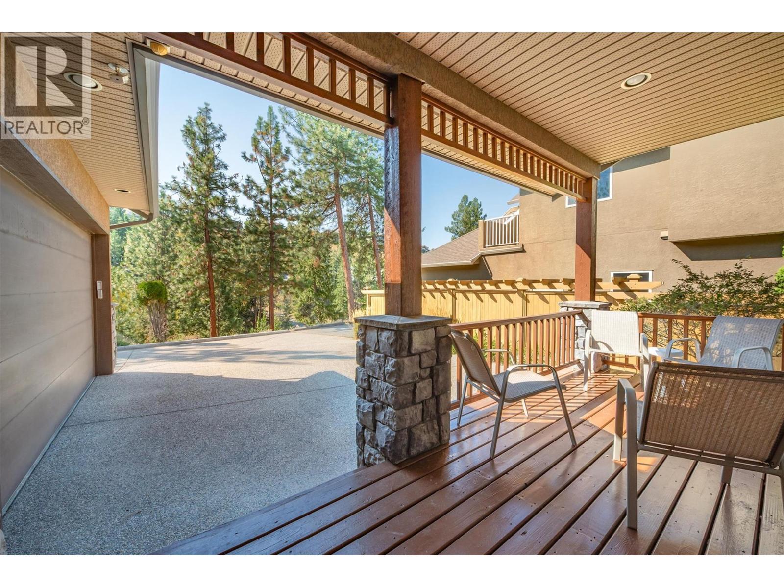 755 South Crest Drive, Kelowna, BC - Outdoor With Deck Patio Veranda With Exterior