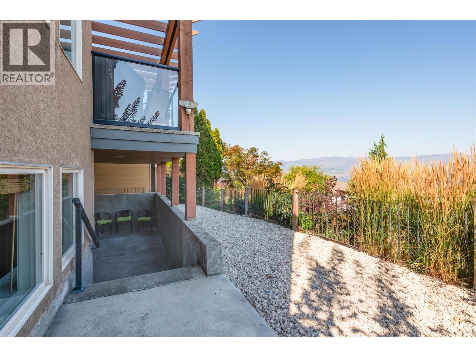 755 South Crest Drive, Kelowna, BC - Outdoor