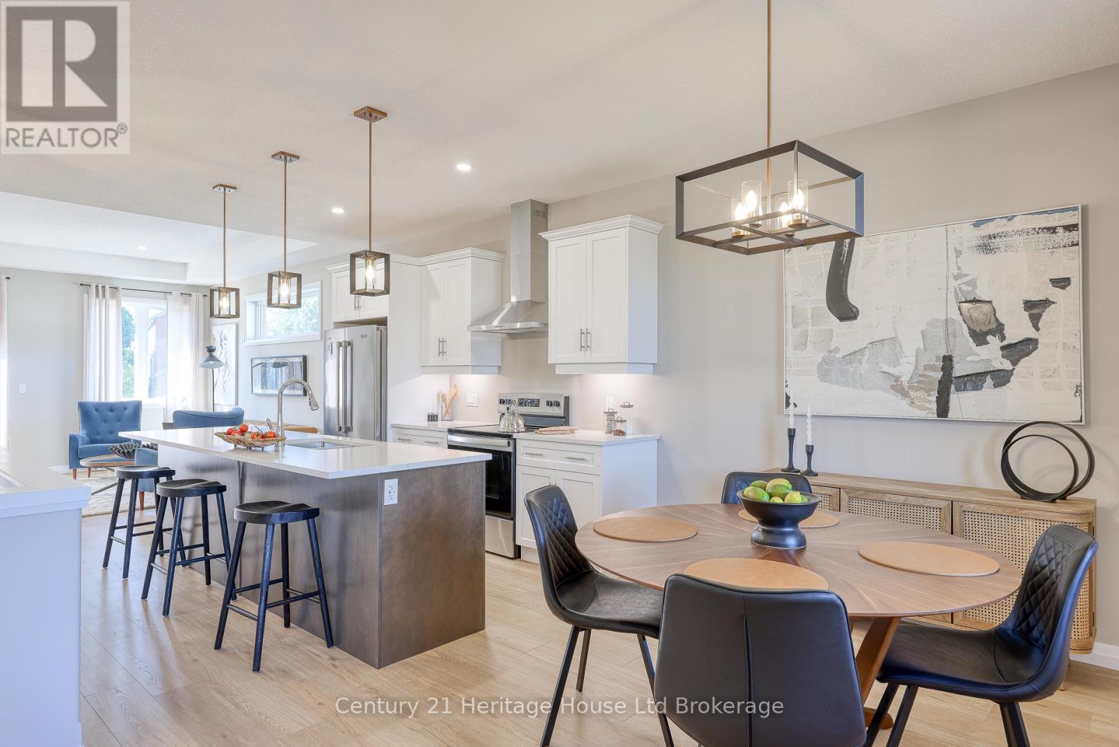 12 - 19 Anderson Street, Woodstock (Woodstock - South), ON - Indoor Photo Showing Dining Room