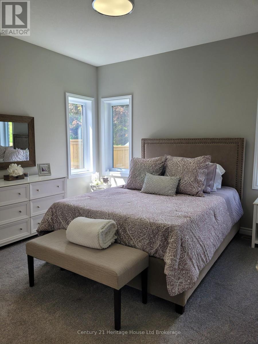 22 Matheson Crescent, East Zorra-Tavistock (Innerkip), ON - Indoor Photo Showing Bedroom