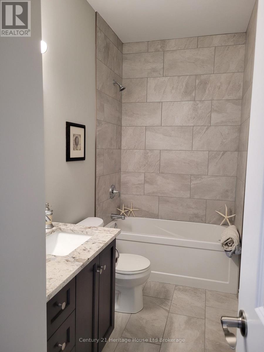 22 Matheson Crescent, East Zorra-Tavistock (Innerkip), ON - Indoor Photo Showing Bathroom