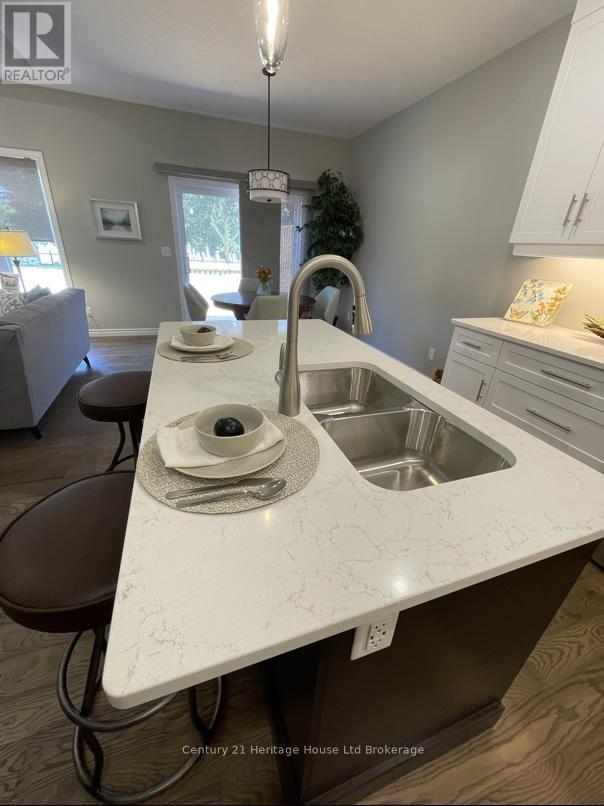 22 Matheson Crescent, East Zorra-Tavistock (Innerkip), ON - Indoor Photo Showing Kitchen With Double Sink