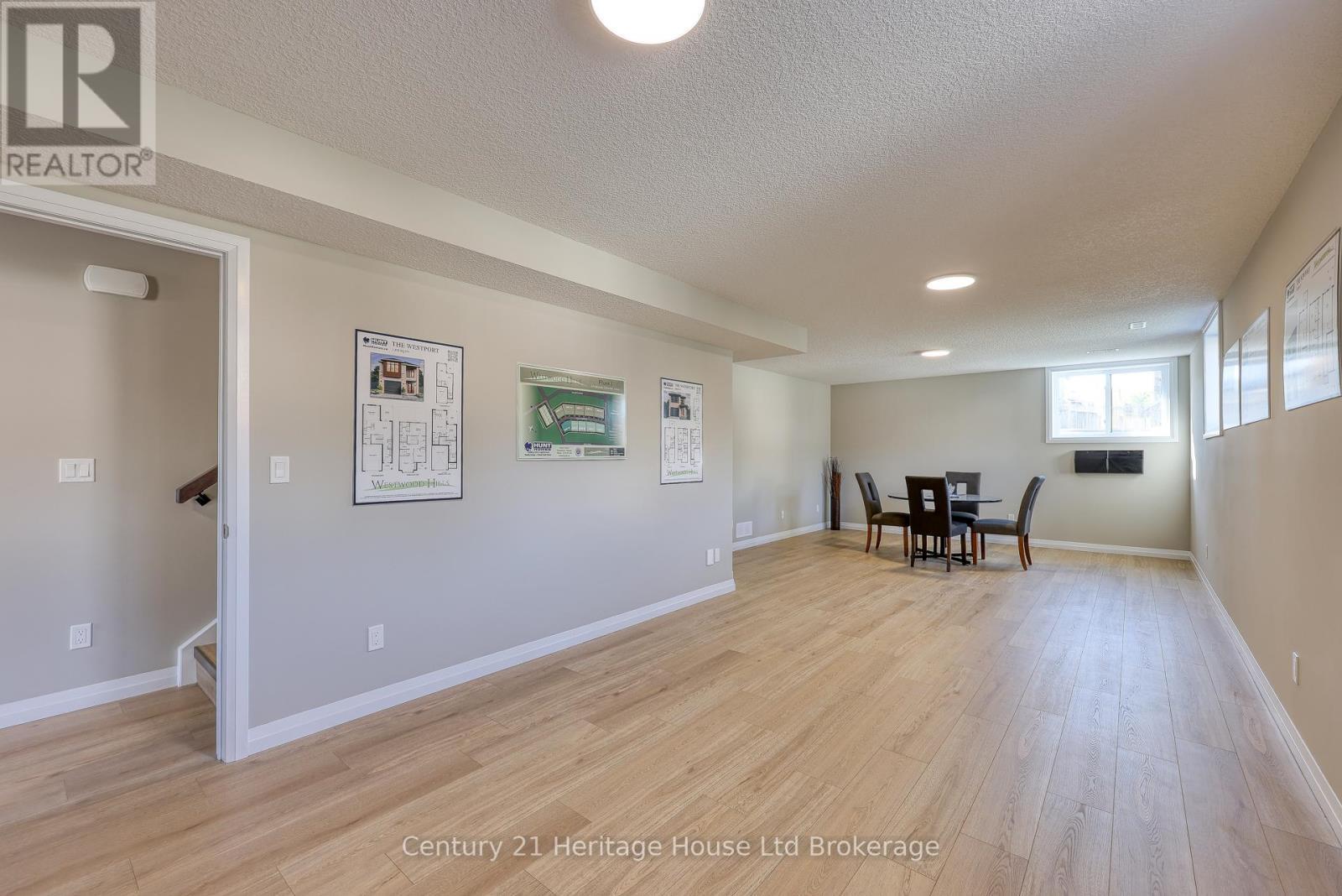 14 - 19 Anderson Street, Woodstock (Woodstock - South), ON - Indoor