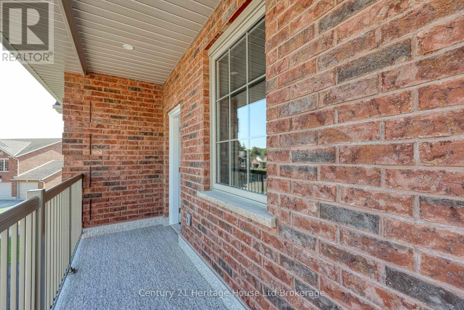 14 - 19 Anderson Street, Woodstock (Woodstock - South), ON - Outdoor With Balcony With Exterior