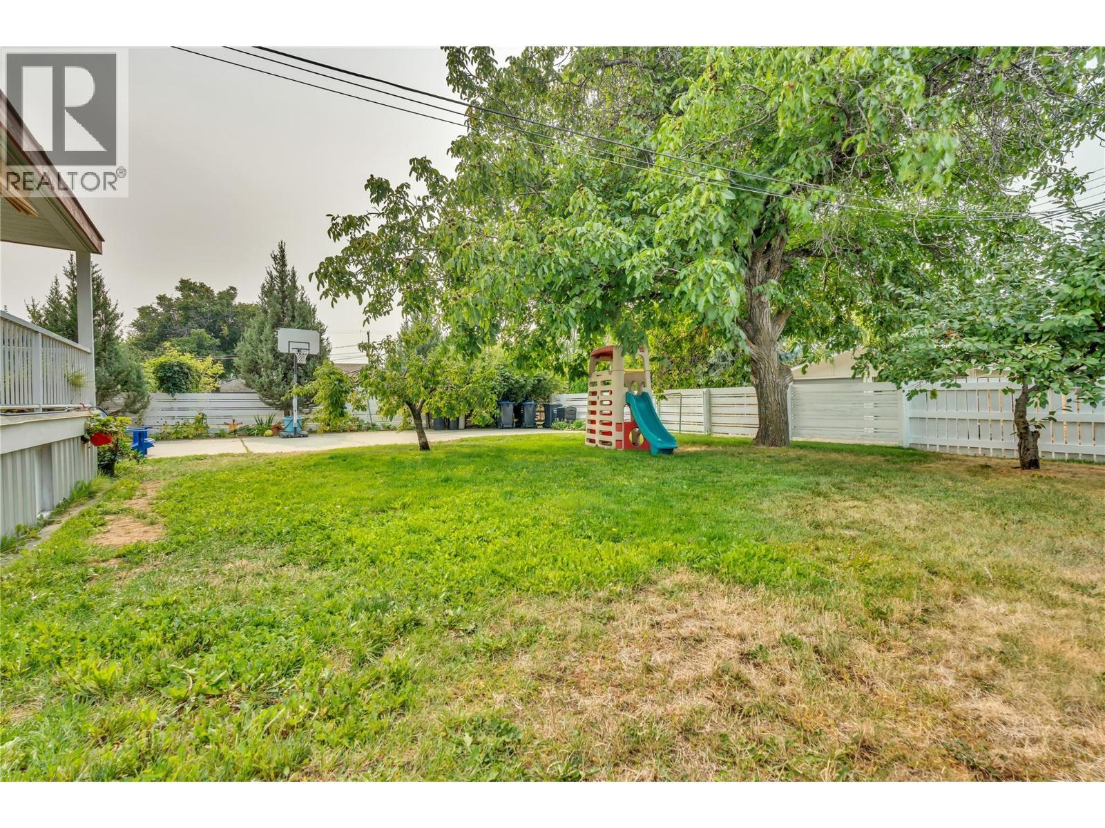 1467 Manitoba Street, Penticton, BC - Outdoor