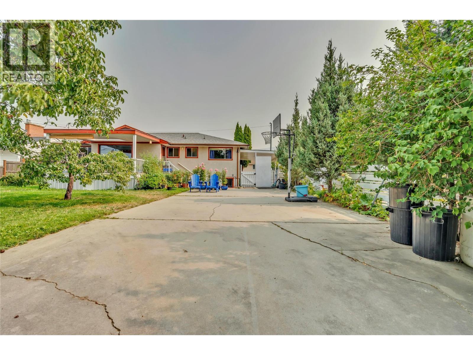 1467 Manitoba Street, Penticton, BC - Outdoor