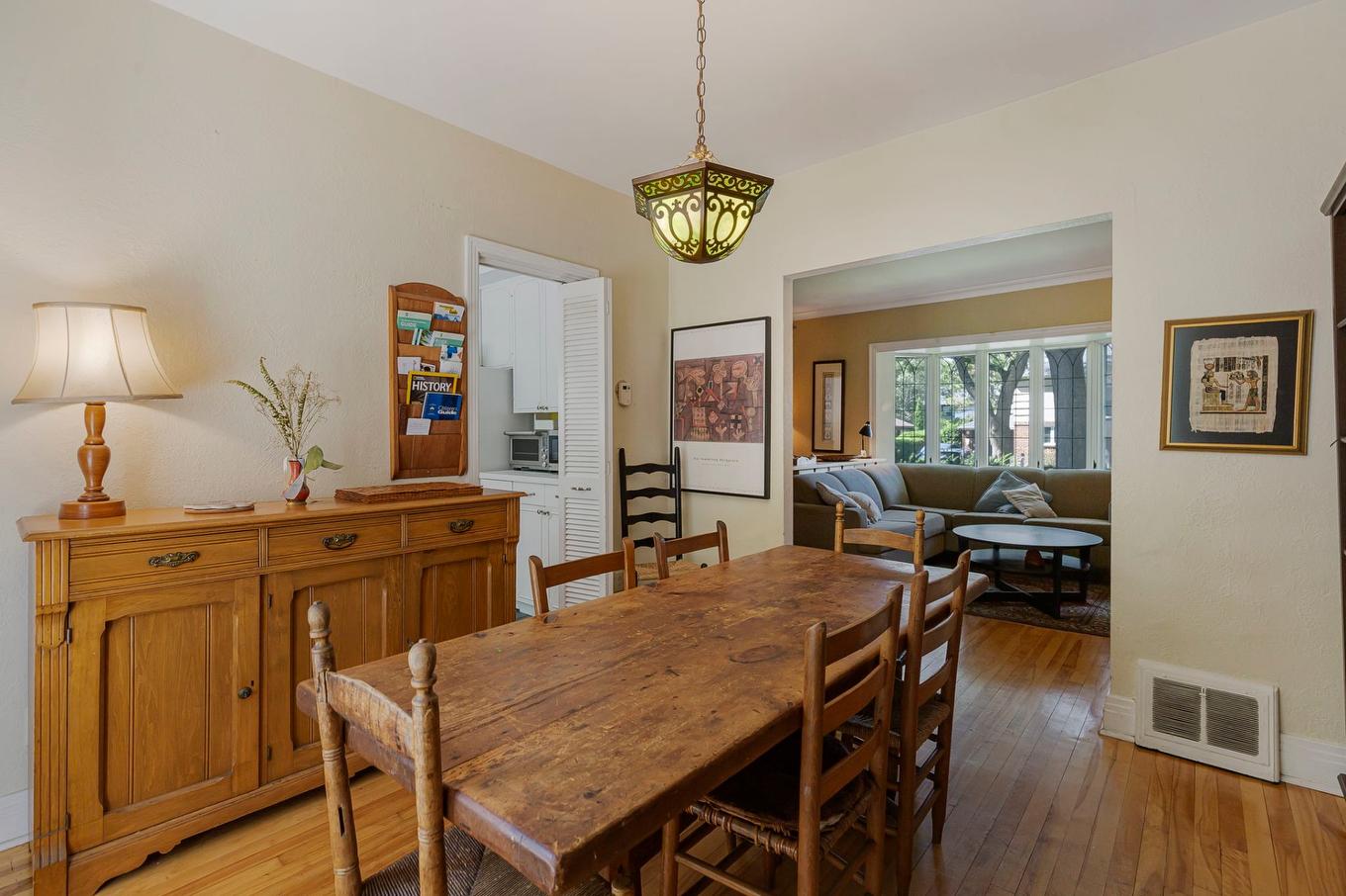 Dining room - 84 Av. Dobie, Mont-Royal, QC - Indoor Photo Showing Dining Room