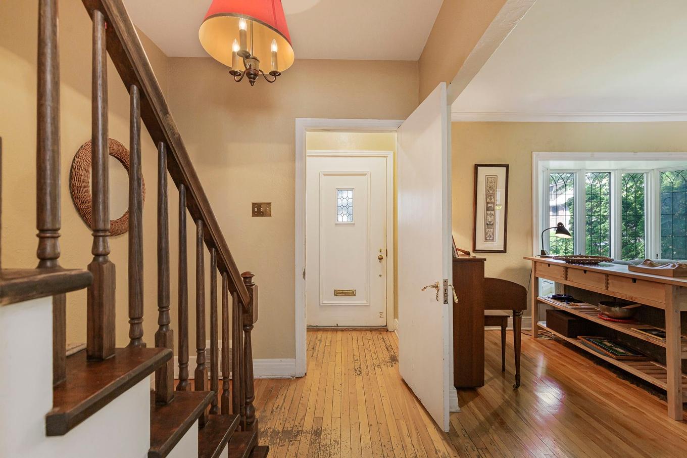 Hall - 84 Av. Dobie, Mont-Royal, QC - Indoor Photo Showing Other Room