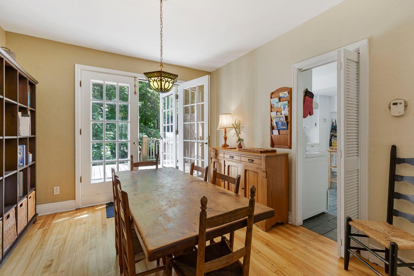 Dining room - 84 Av. Dobie, Mont-Royal, QC - Indoor Photo Showing Dining Room
