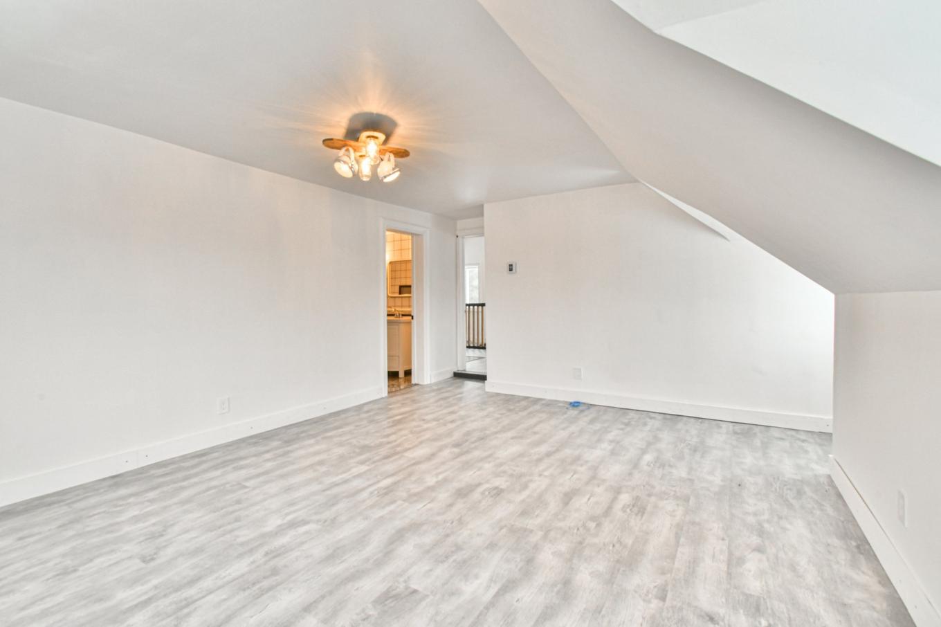 Living room - 6220 Rue Morin, Val-Morin, QC - Indoor Photo Showing Other Room