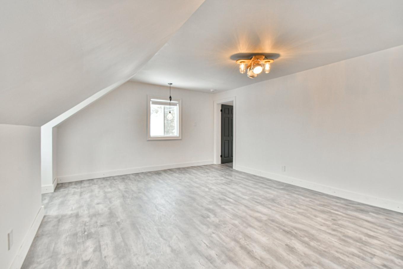 Living room - 6220 Rue Morin, Val-Morin, QC - Indoor Photo Showing Other Room