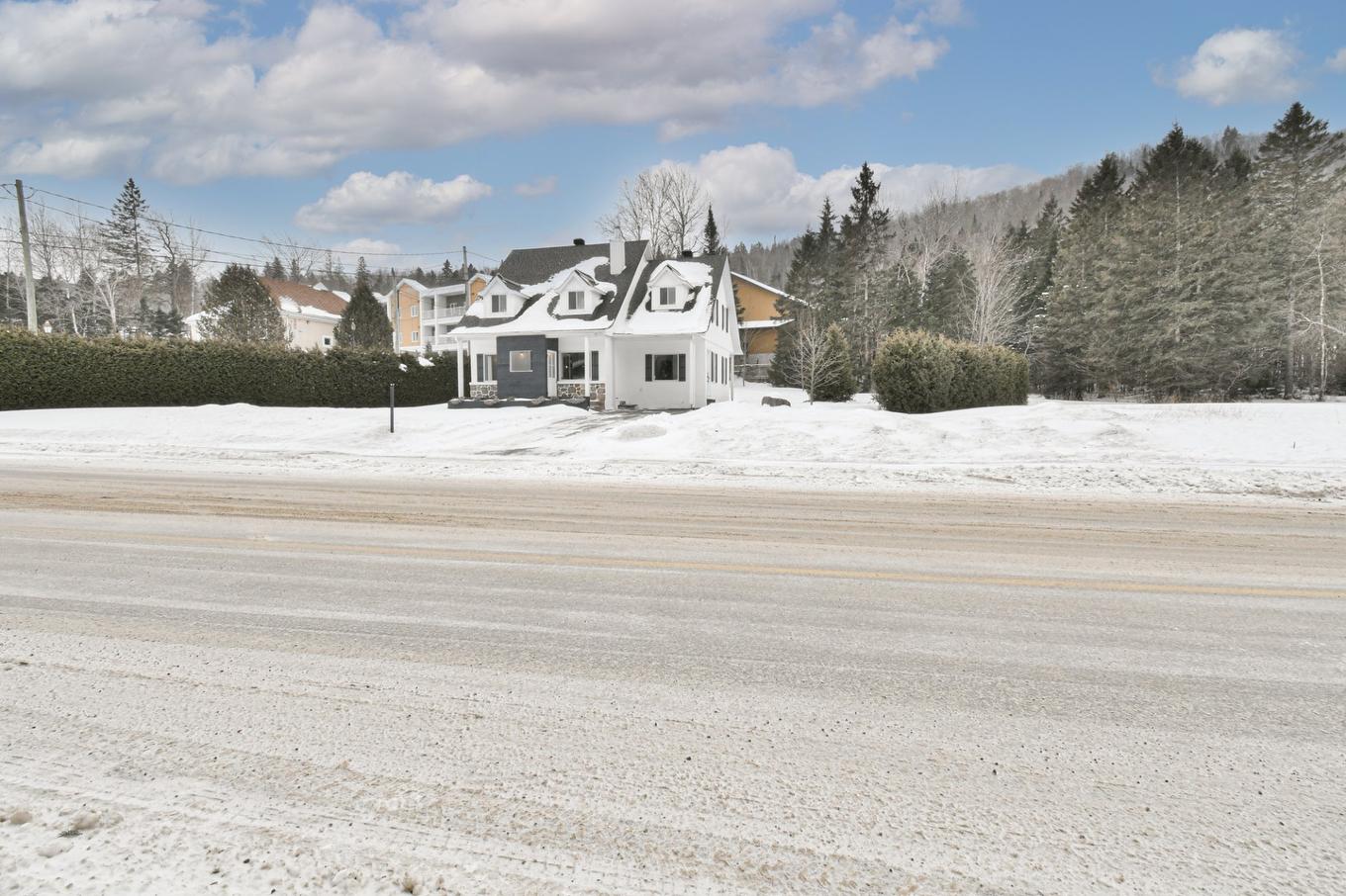 Frontage - 6220 Rue Morin, Val-Morin, QC - Outdoor