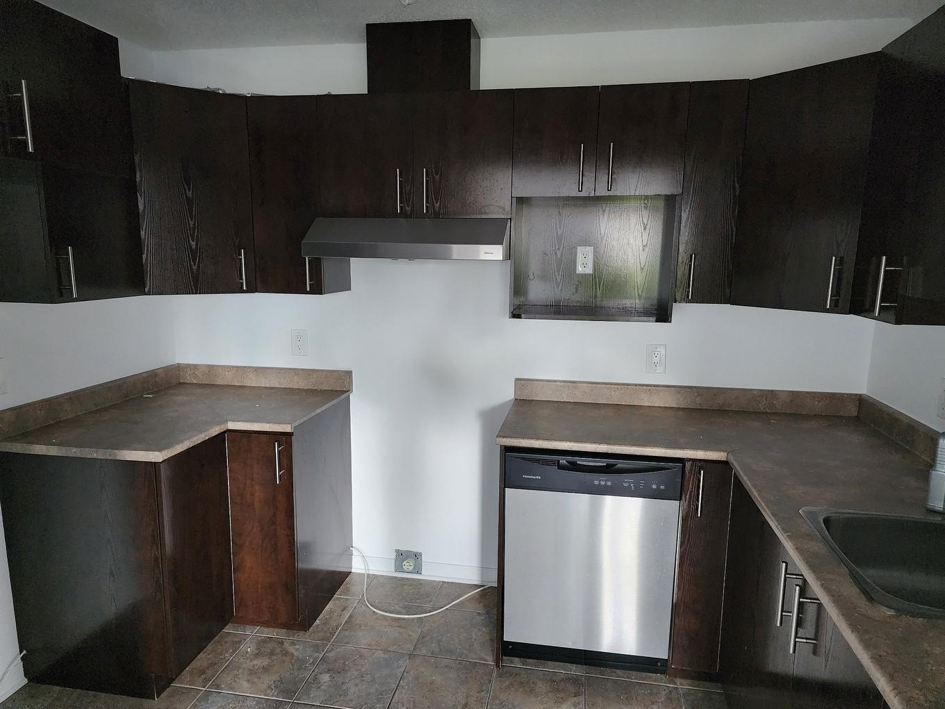 Kitchen - 26 Rue Du Vison, Gatineau (Aylmer), QC - Indoor Photo Showing Kitchen