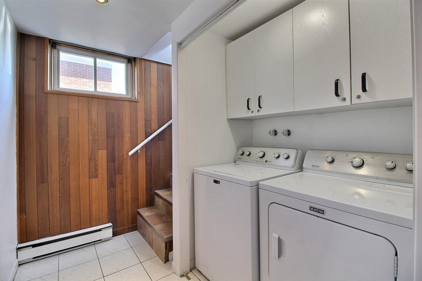 Salle de lavage - 1341 Rue Prunier, Sherbrooke (Les Nations), QC - Indoor Photo Showing Laundry Room