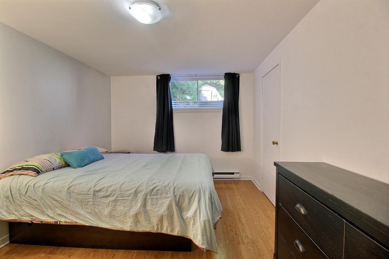 Chambre à coucher - 1341 Rue Prunier, Sherbrooke (Les Nations), QC - Indoor Photo Showing Bedroom