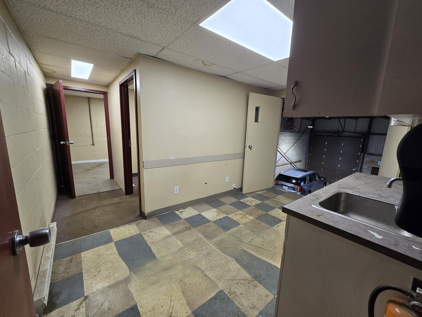 Kitchen - 1537 Desserte Nord Laval (A-440) O., Laval (Chomedey), QC - Indoor