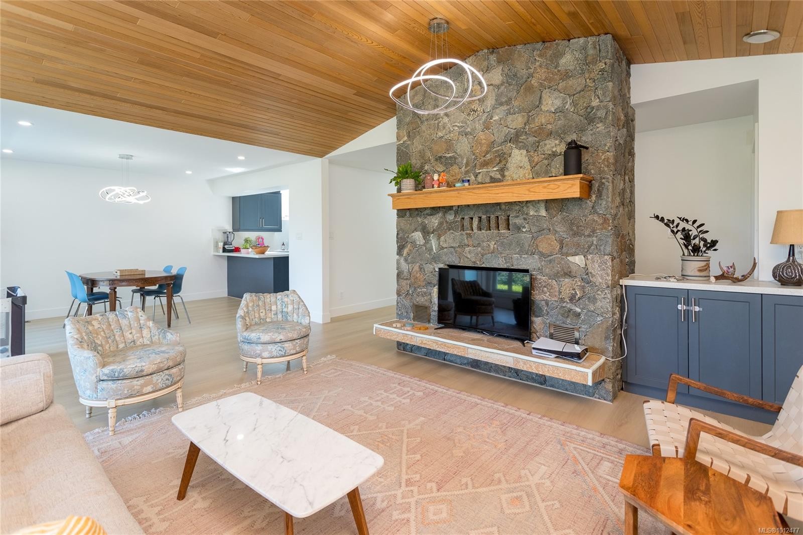 109-2829 Arbutus Rd, Saanich, BC