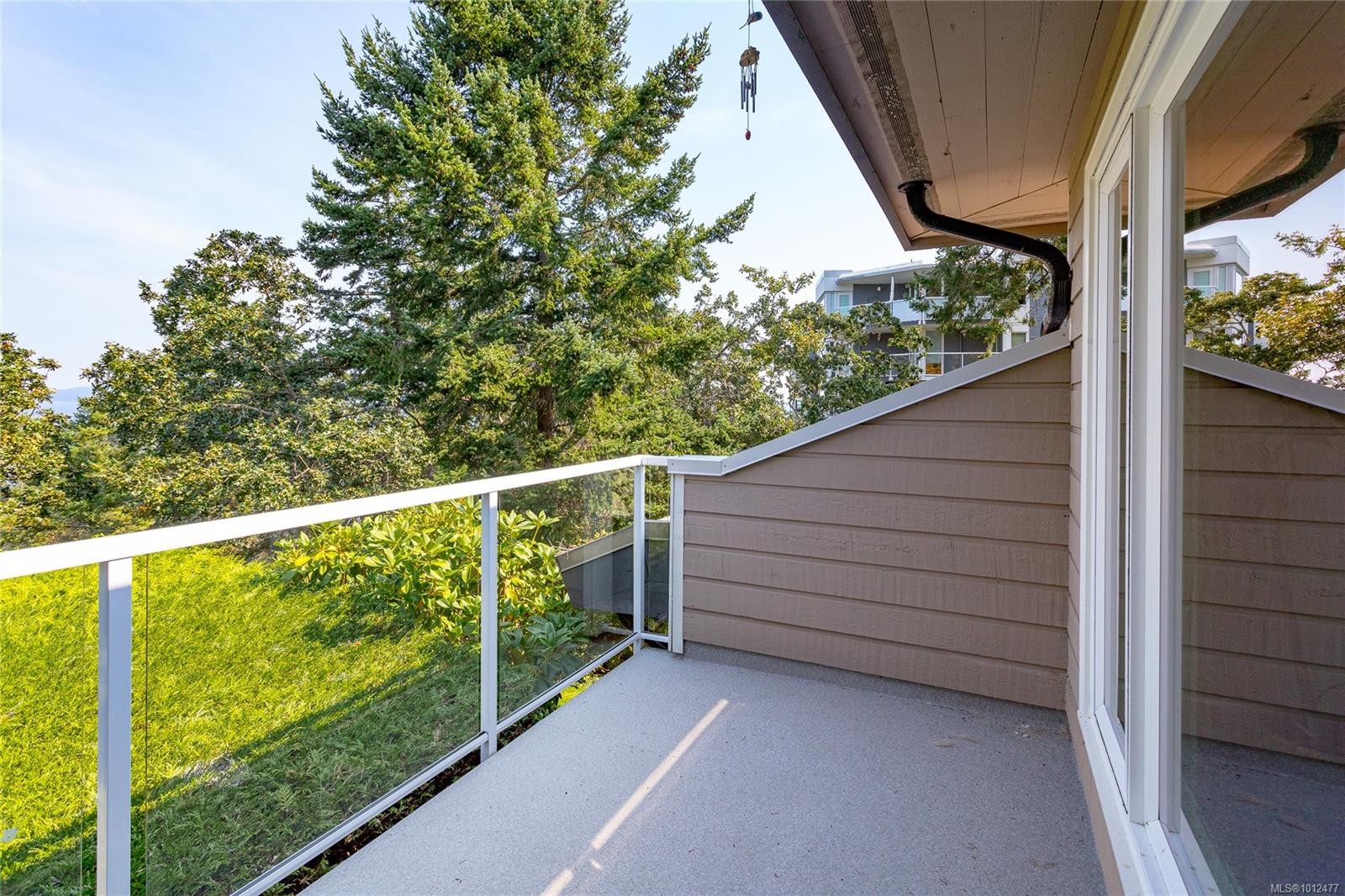 109-2829 Arbutus Rd, Saanich, BC