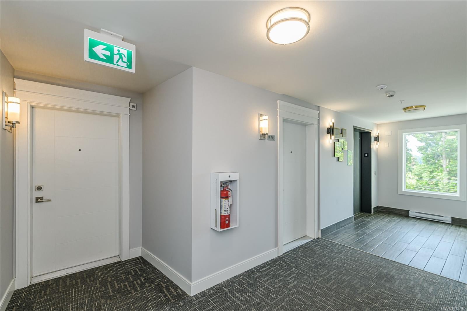 309-280 Island Hwy, View Royal, BC - Indoor Photo Showing Other Room