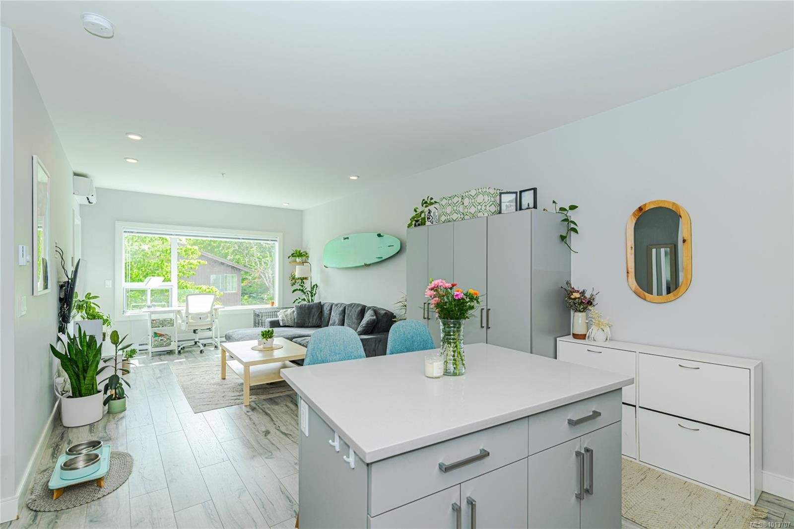 309-280 Island Hwy, View Royal, BC - Indoor